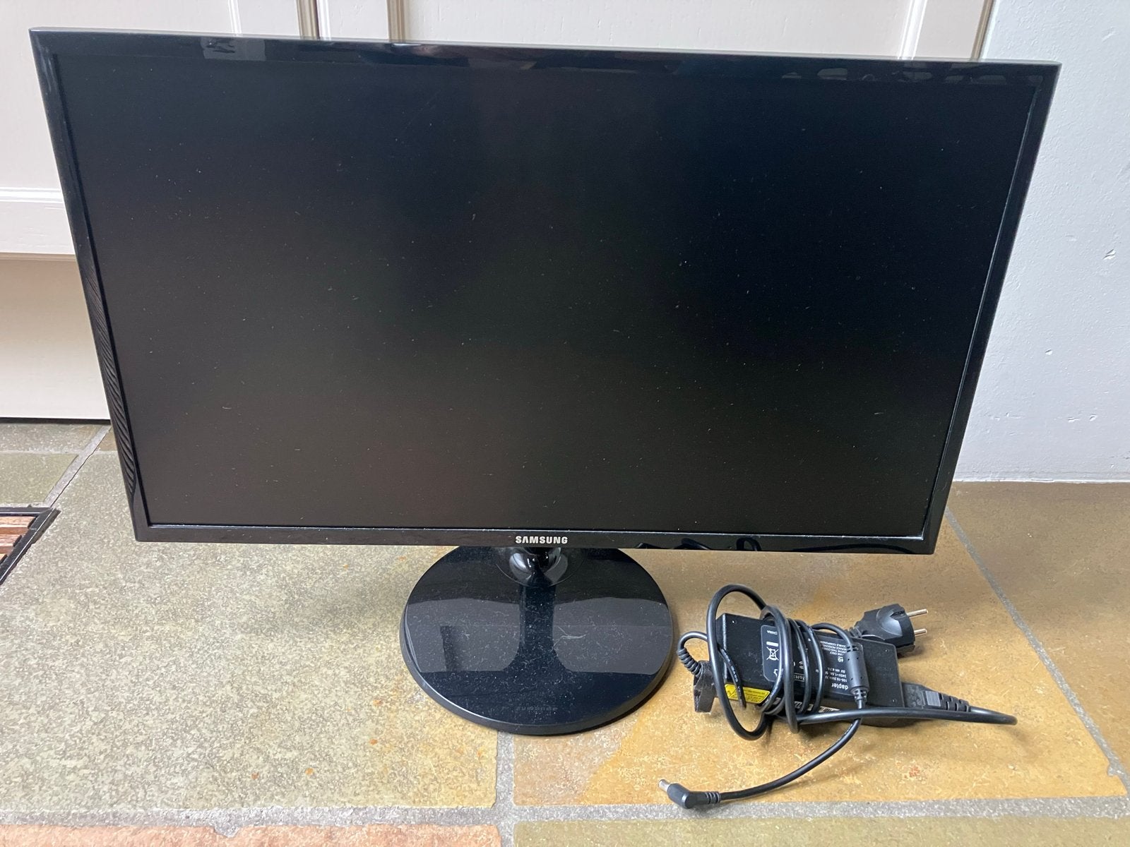 Samsung S24F35 FHU 24 inch Full HD Monitor, Computers en Software, Ophalen, 3 tot 5 ms, Kantelbaar, Full HD