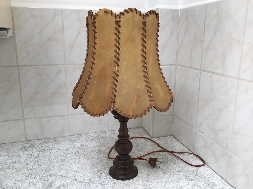 Te koop bronze lamp, Huis en Inrichting, Lampen | Tafellampen, Ophalen, Overige materialen, Barok, Zo goed als nieuw