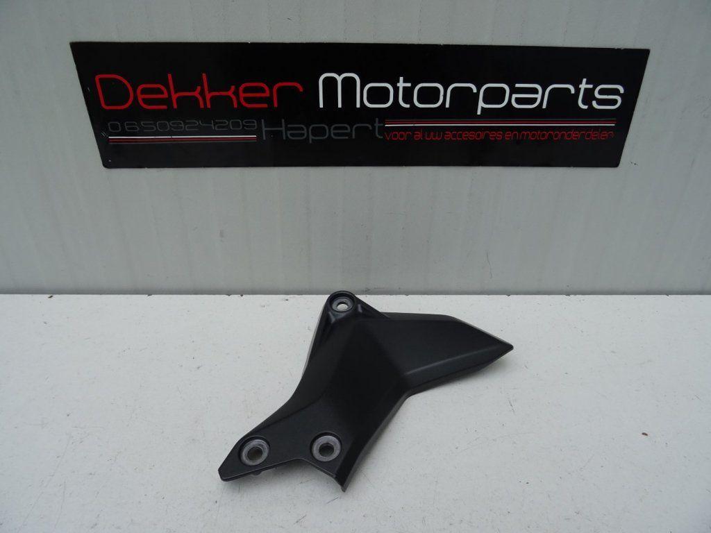 Rechter Frame Afwerk plaat Yamaha YZF 690 R7 2021-2022-2023, Gebruikt, -, -, Ophalen of Verzenden