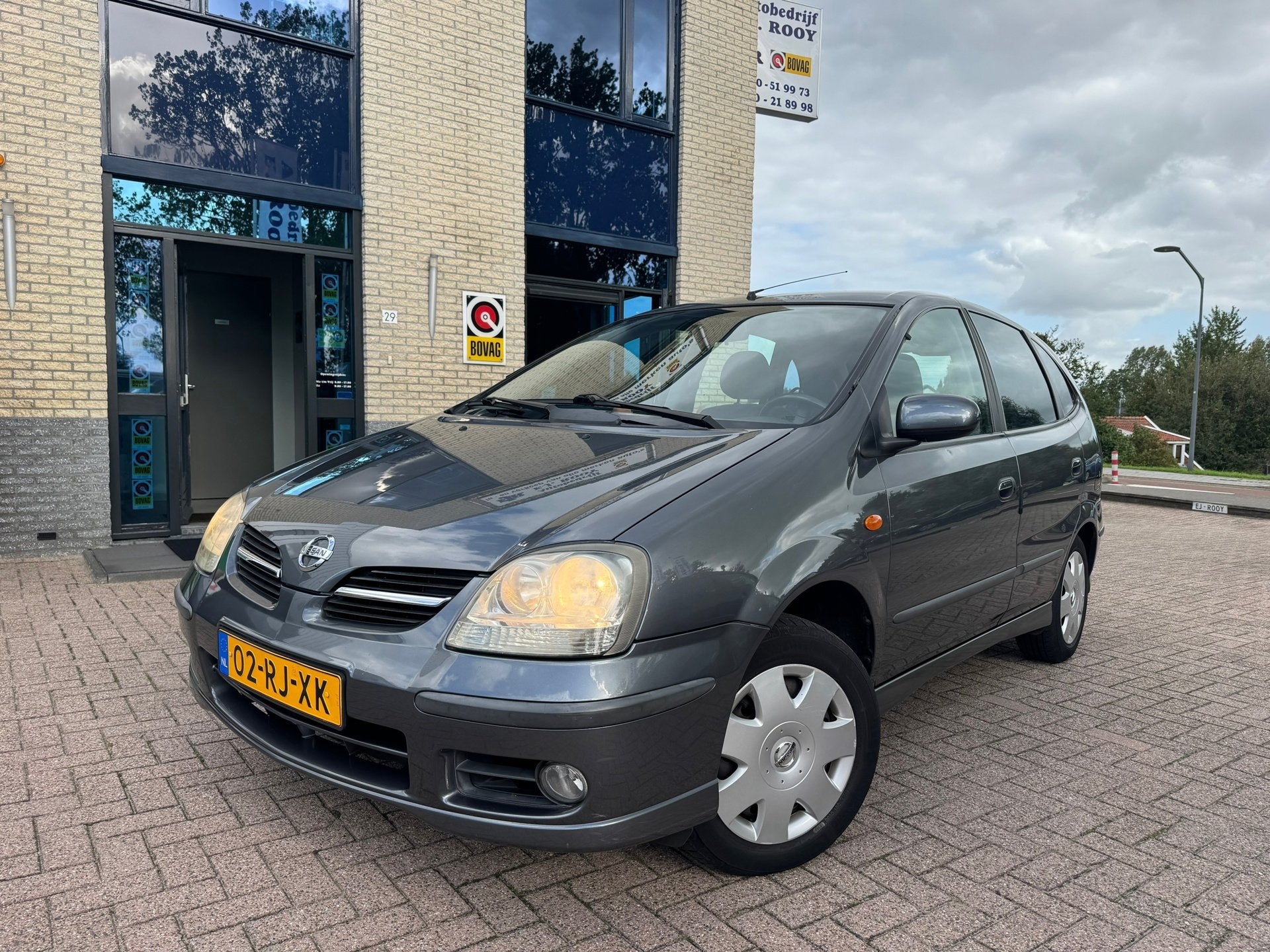 Nissan Almera Tino 1.8 Acenta- trekhaak- camera-nap, Auto's, 4 cilinders, Almera Tino, 116 pk, Origineel Nederlands