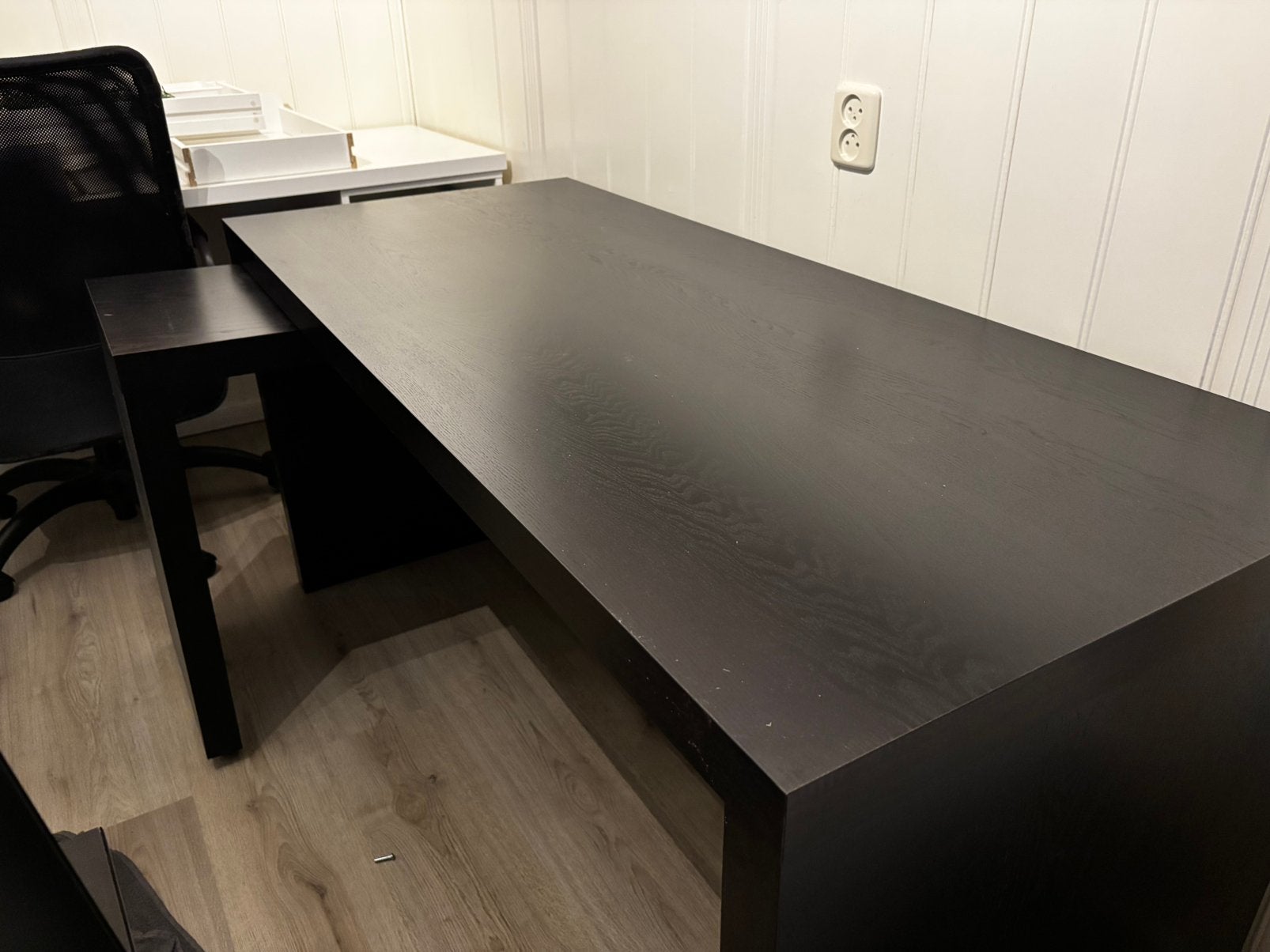 Malm bureau met uitschuifbaar blad, zwartbruin Ikea, Ophalen, 65 cm, Zo goed als nieuw, 151 cm