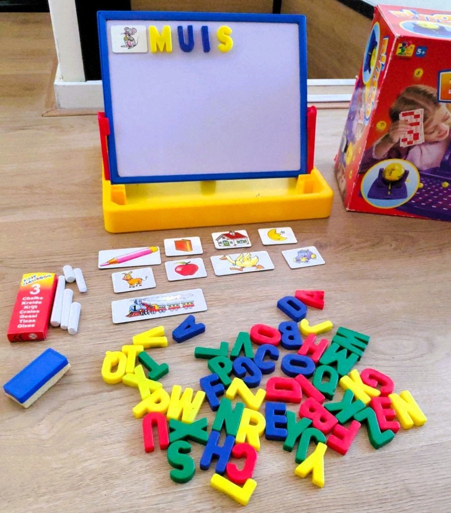 [S - 03] Cijfers letterspel - Bingo en spellingdoos - €5, Ophalen