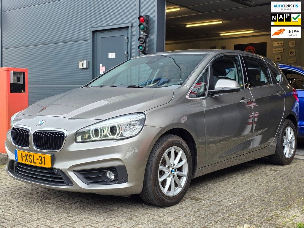 BMW 2-serie Active Tourer 218i Executive / NIEUWE OHBEURT +, Auto's, BMW, 136 pk, Gebruikt, Origineel Nederlands, Bedrijf