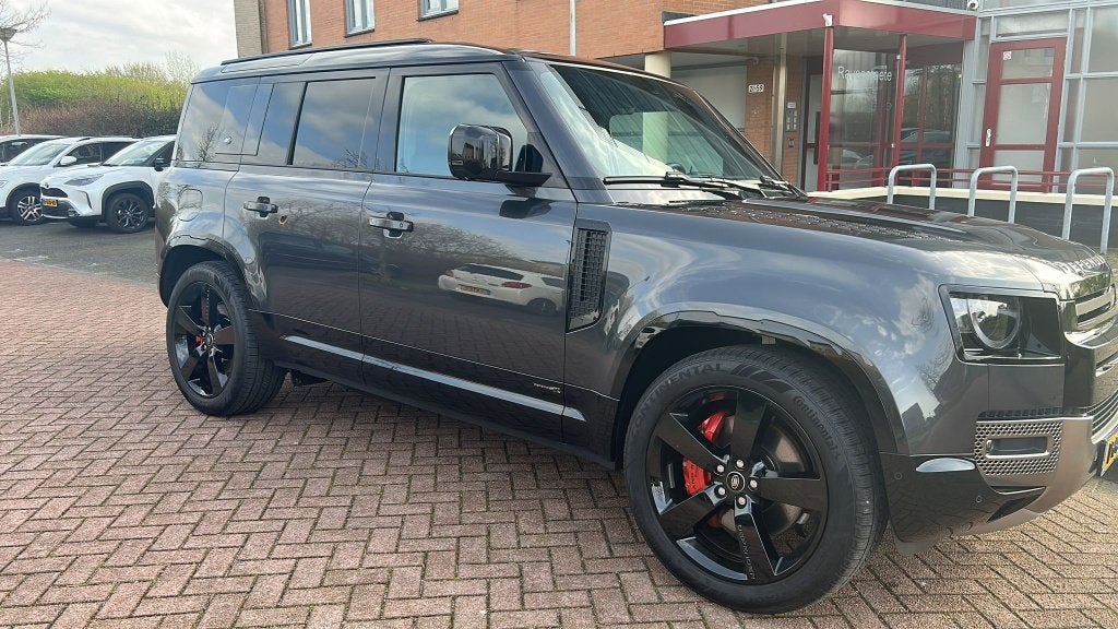 Land Rover 2022 Grijs Carpathian Grey, Auto's, Automaat, Dealer onderhouden, Land Rover, 10 km/l