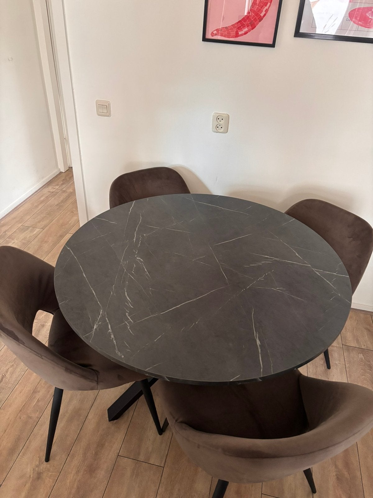 Eettafelset. Tafel + stoelen, Ophalen, 100 tot 150 cm, Rond, Zo goed als nieuw