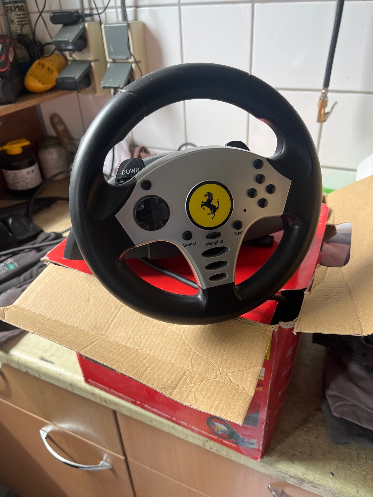 Ferrari racestuur met pedalen voor PlayStation/PC, Gebruikt, 1 speler, Racen en Vliegen, Ophalen of Verzenden
