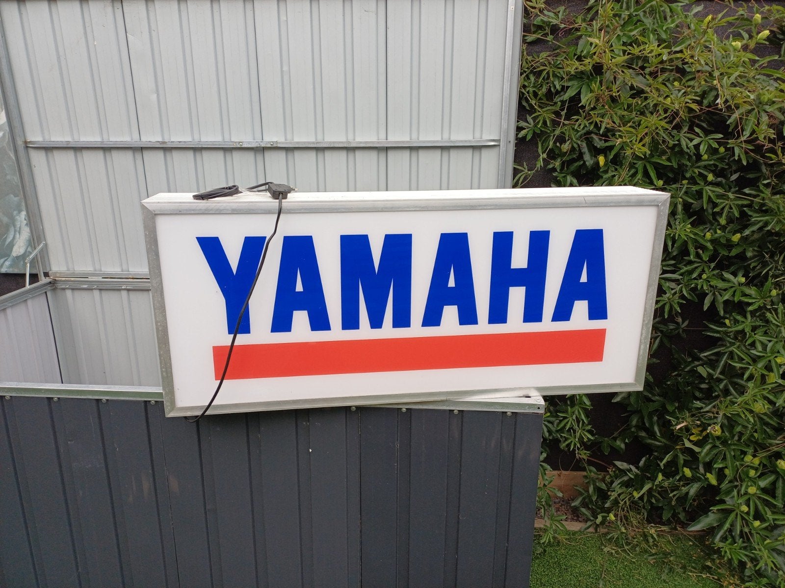 Yamaha Lichtbak Reclamebord - FS1 RD TY, Verzamelen, Ophalen, Gebruikt, Motoren