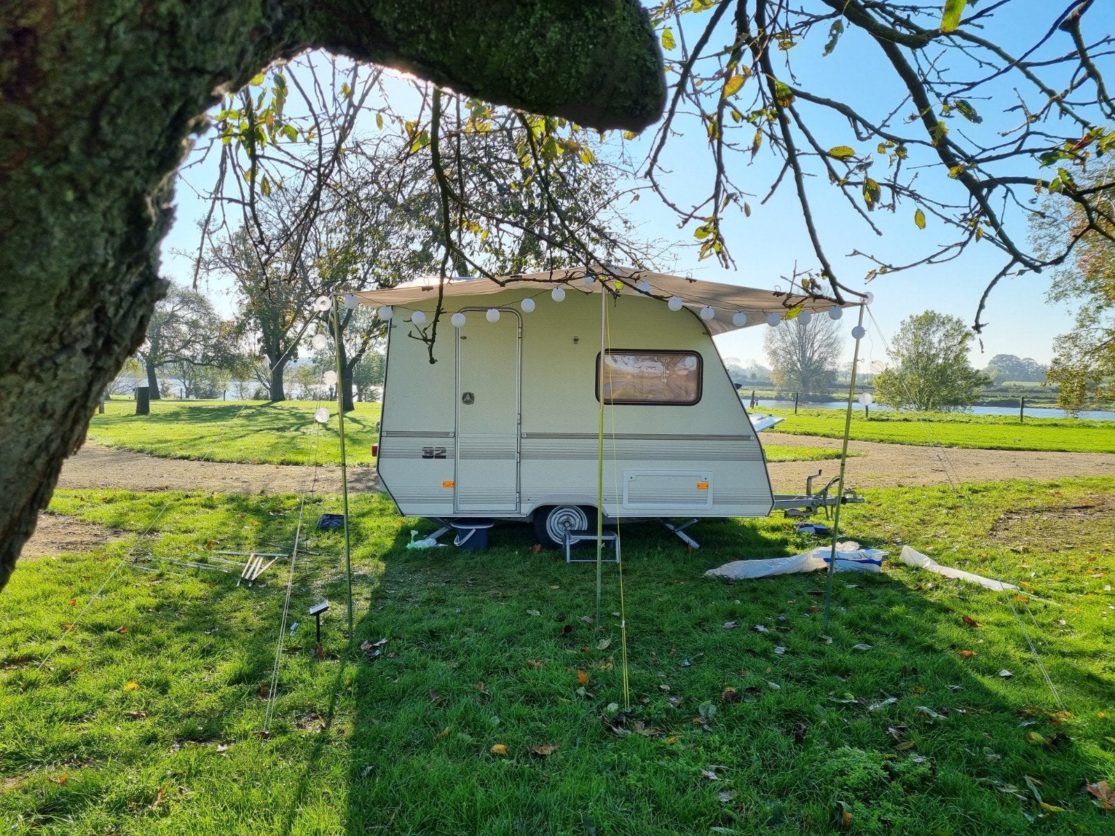 Compacte Home-car Confort caravan, Home-car, Vast bed, Treinzit, Particulier