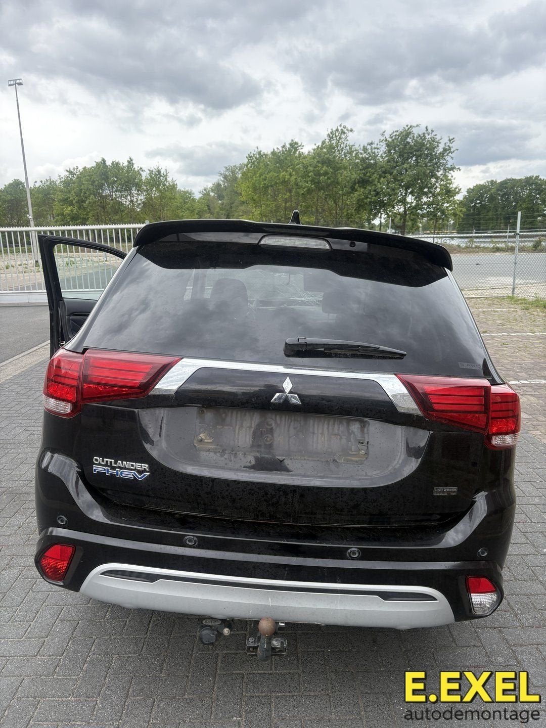Achterklep Mitsubishi Outlander (GF/GG) 2019-2022 ZWART, Gebruikt, Ophalen of Verzenden, Achter, Mitsubishi