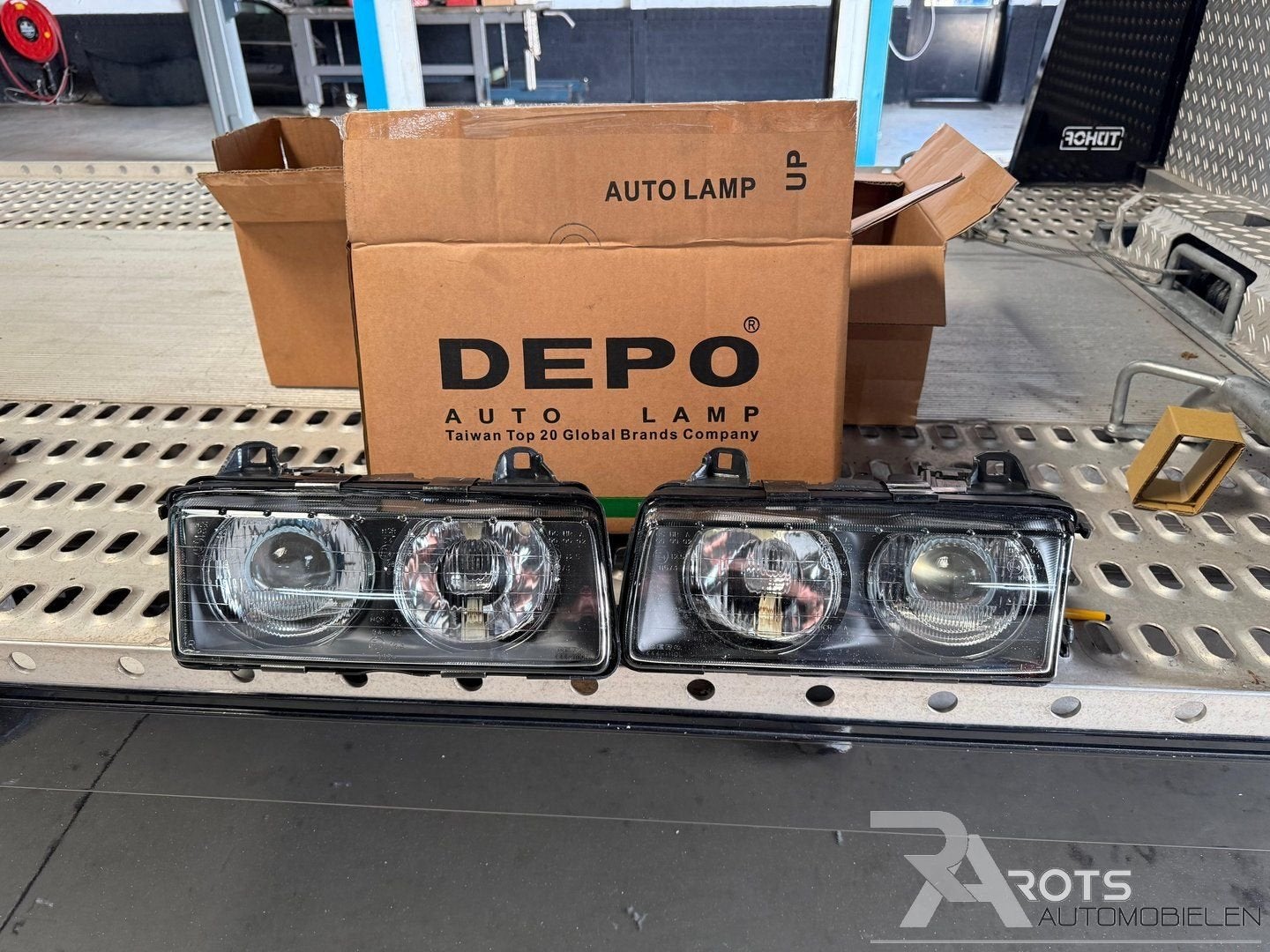 BMW E36 KOPLAMPEN SET DEPO, GLAS MET PUNTJES, Auto-onderdelen, Verlichting, Gebruikt, -, -, Ophalen of Verzenden
