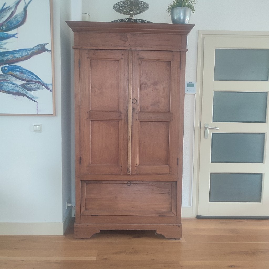 Antieke houten kast, Ophalen, Gebruikt, Eikenhout, Simpel, straks, slank