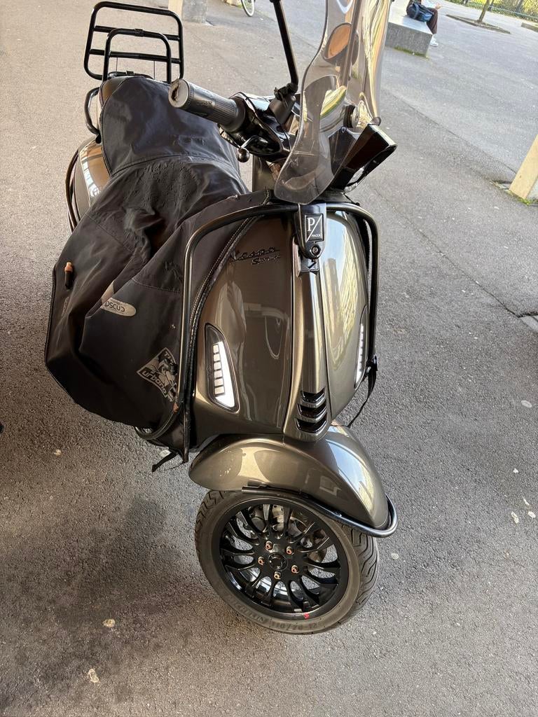 Vespa Sprint, Fietsen en Brommers, Vespa S, Ophalen of Verzenden, Zo goed als nieuw, Benzine