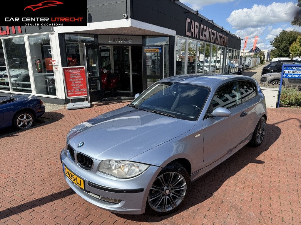 BMW 1-serie 116i airco 6 versn navigatie 174dkm (bj 2009)