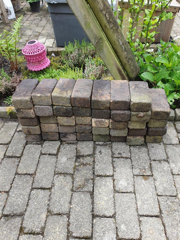 GRATIS 40 boerderijklinkers, Tuin en Terras, Tegels en Klinkers, Ophalen, Gebruikt, Klinkers
