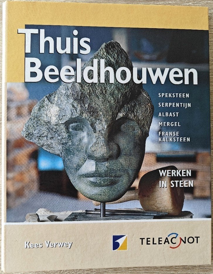 KEES VERWEY: THUIS BEELDHOUWEN. Werken in steen., Ophalen of Verzenden, Zo goed als nieuw, Overige onderwerpen