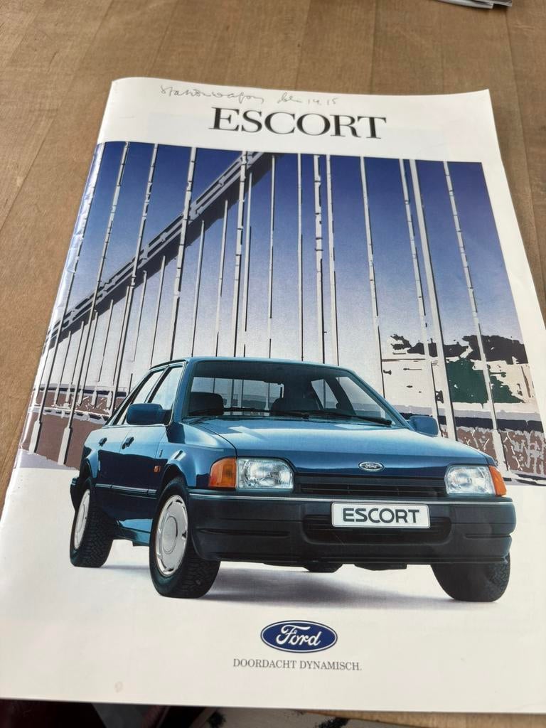 Brochure Ford Escort 1990, Ophalen of Verzenden, Gelezen, Ford