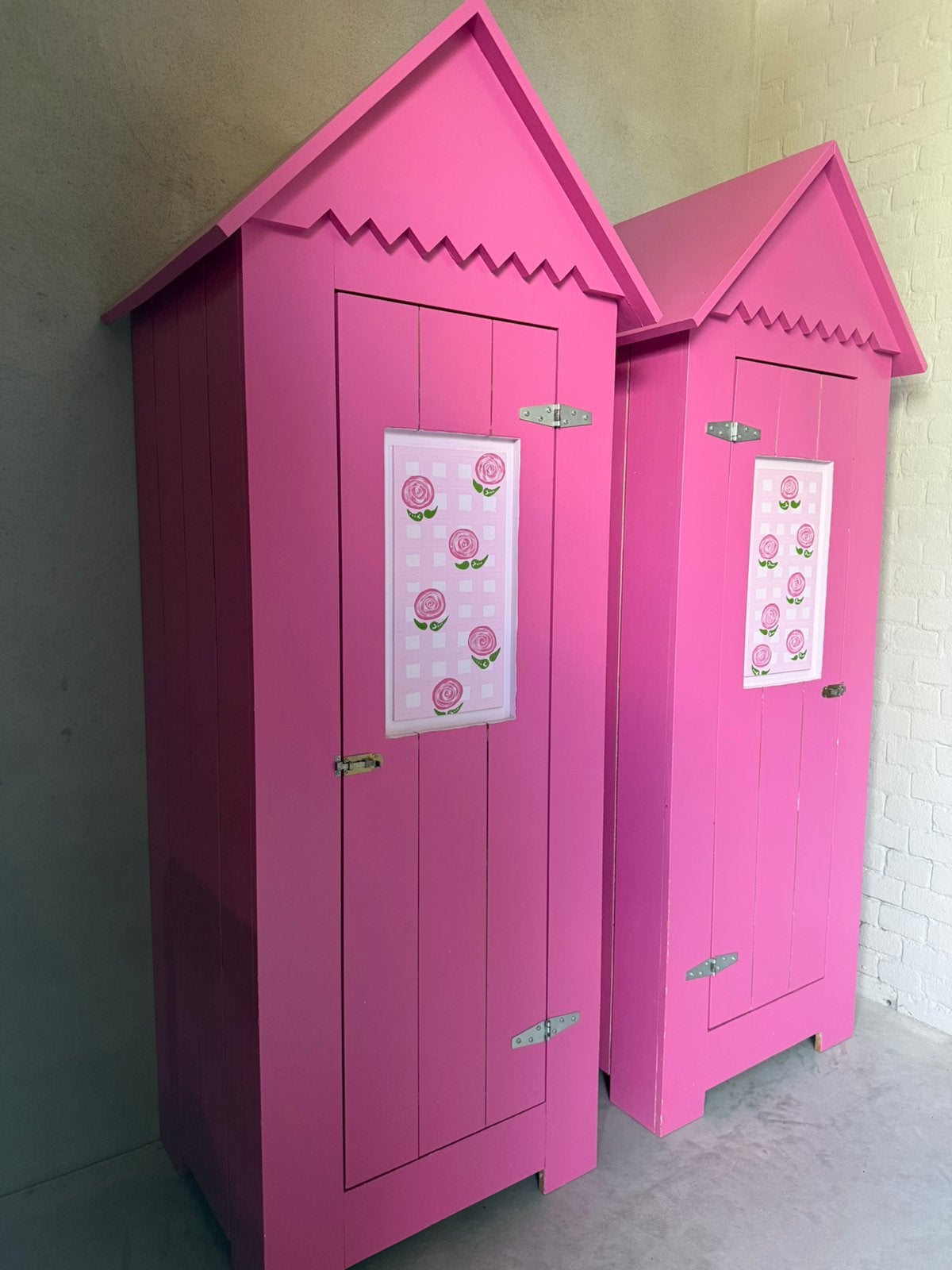2 bijzondere roze Kids Factory strandhuisjes / kinderkasten, Kinderen en Baby's, Kinderkamer | Commodes en Kasten, Ophalen, Minder dan 75 cm