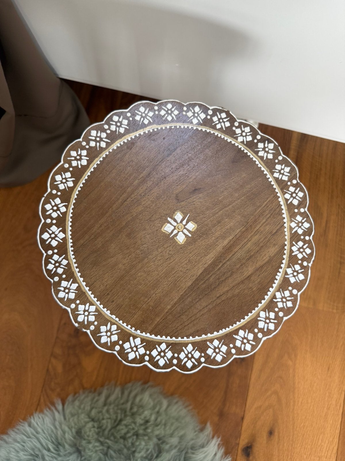 New Stool Brown White Gold, Ophalen, Zo goed als nieuw, 25 tot 50 cm, Rechthoekig