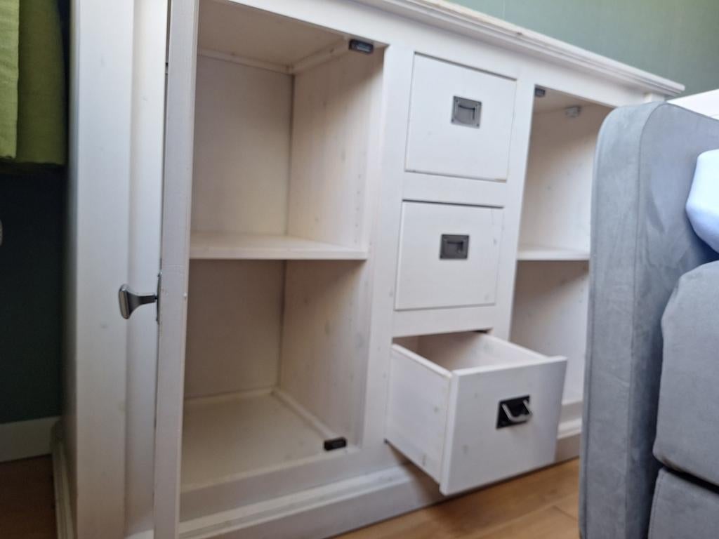 White wash dressoir / houten kast, Huis en Inrichting, Kasten | Computermeubels, Ophalen, Gebruikt, 70 tot 120 cm, Grenenhout