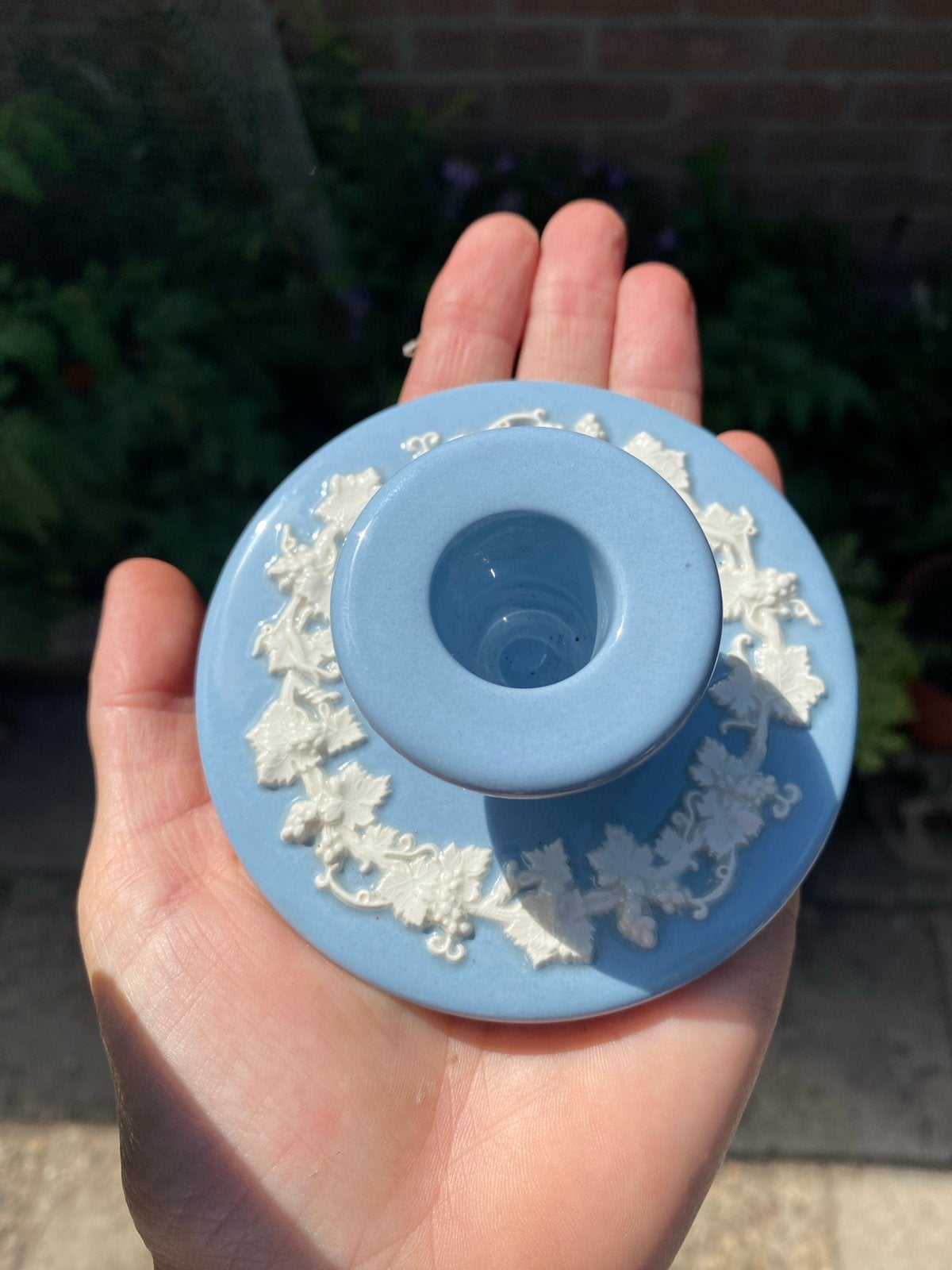 Wedgwood Jasperware kandelaar - Lichtblauw met wit decor, Ophalen, Keramiek of Aardewerk