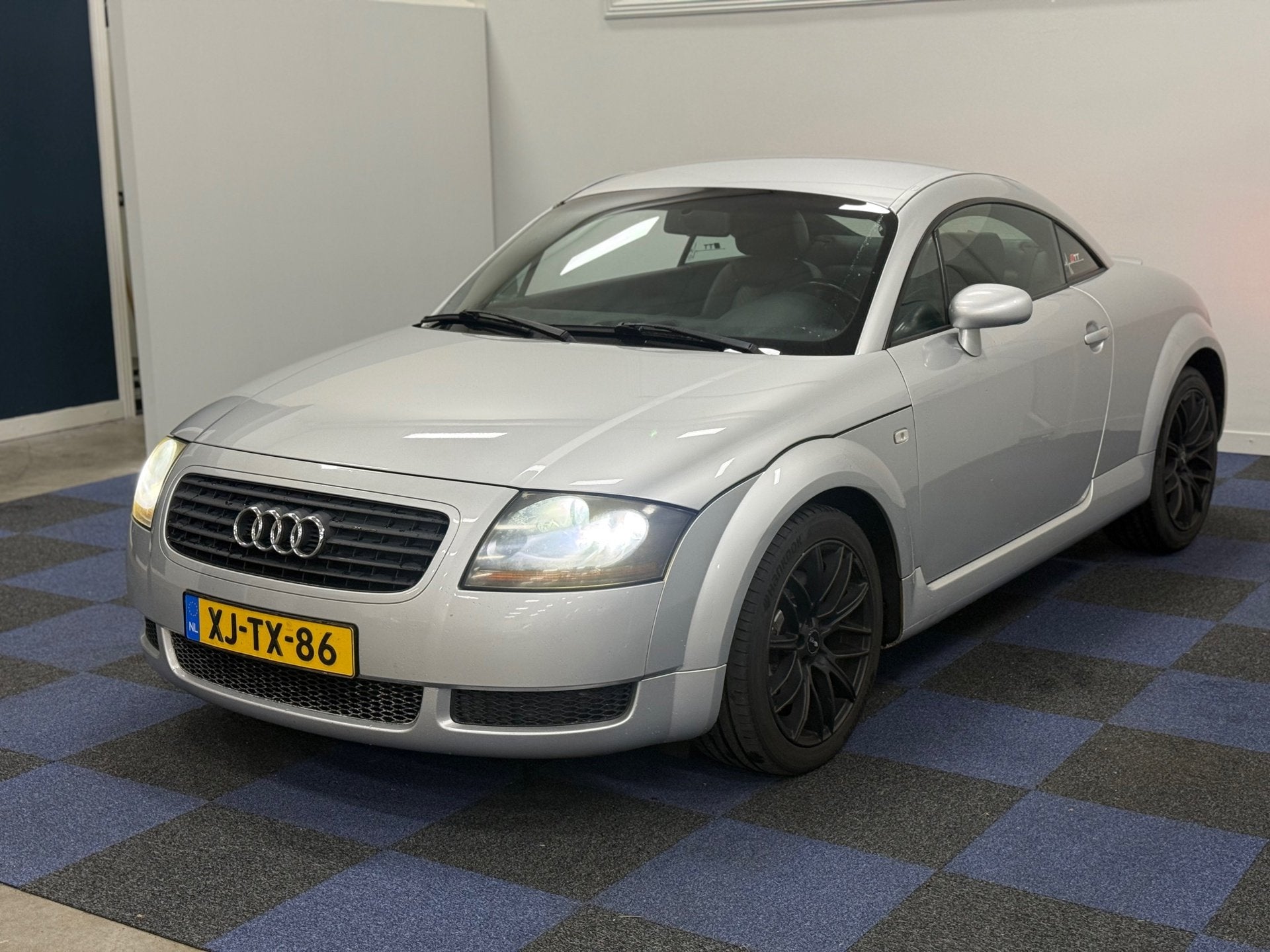 Audi TT 1.8 5V Turbo / NETTE AUTO / DEALER ONDERHOUDEN / RIJ, Dealer onderhouden, TT, Gebruikt, 4 cilinders
