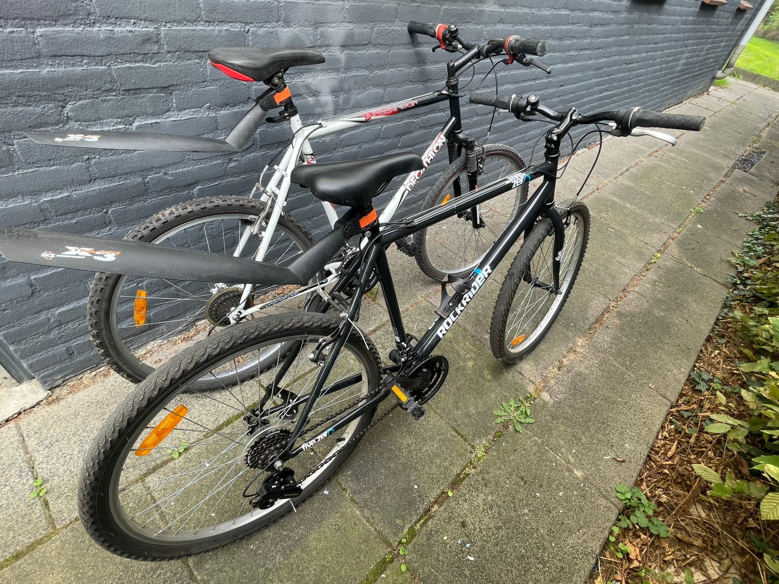 2x 26 inch Mountainbikes: Rockrider & Decathlon – Zwart/Wit, Ophalen, Zo goed als nieuw, 26 inch of meer, Versnellingen