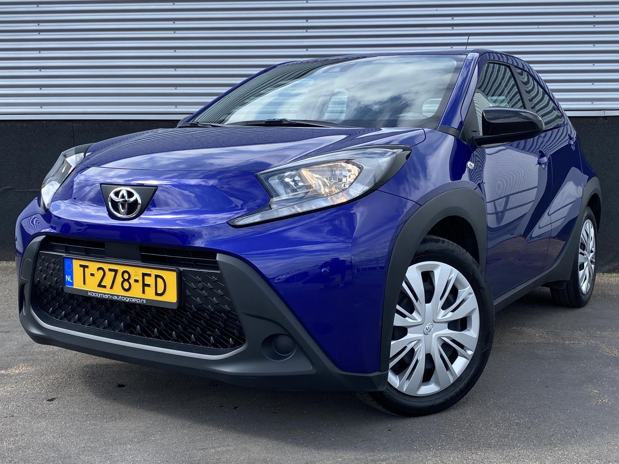 Toyota Aygo X 1.0 VVT-i S-CVT Play Lage KM stand, achteruitr, Dealer onderhouden, Stof, Gebruikt, Origineel Nederlands