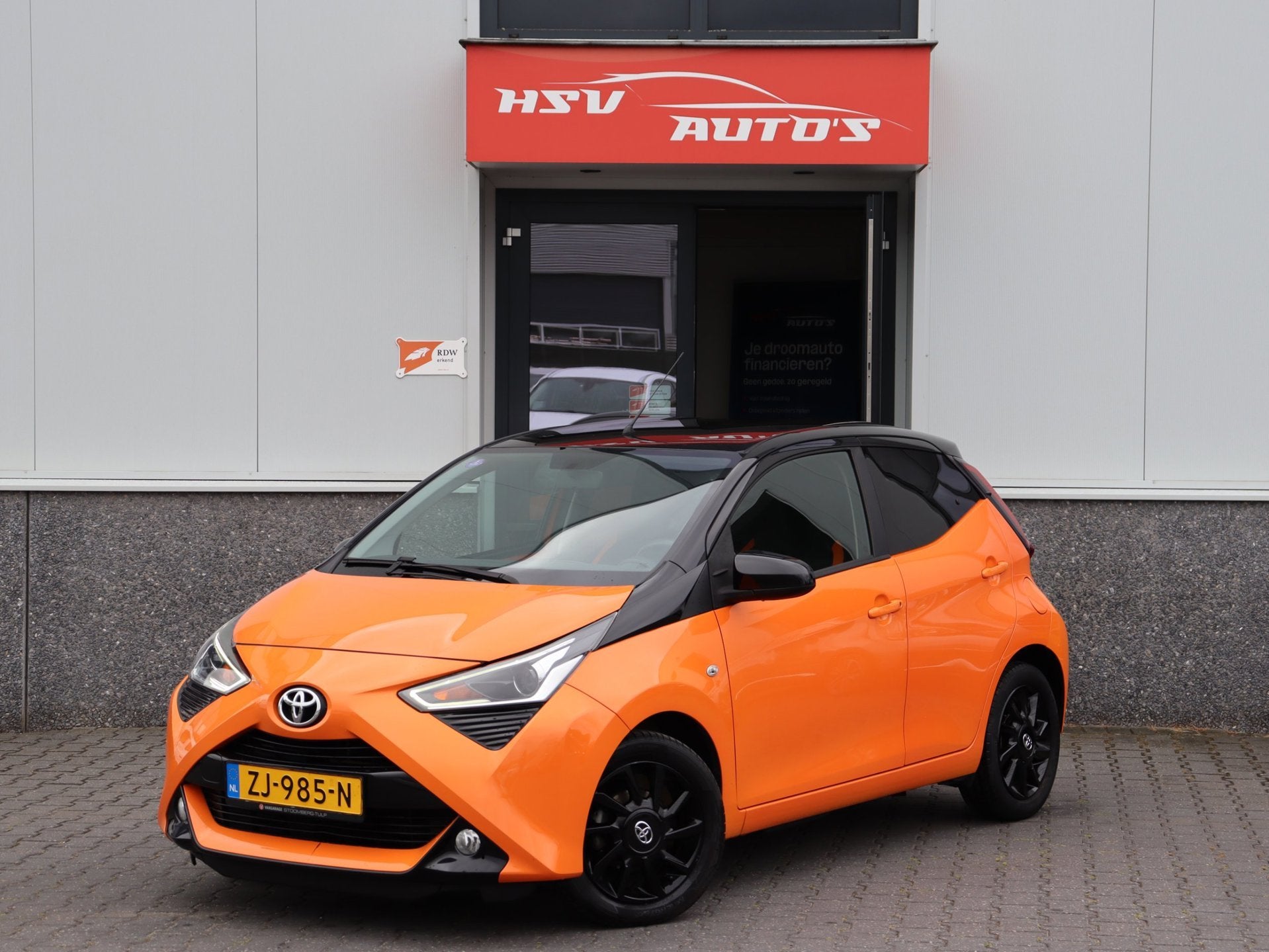 Toyota Aygo 1.0 VVT-i x-cite navi LM camera org NL, Auto's, Toyota, Voorwielaandrijving, Gebruikt, Euro 6, Bruin