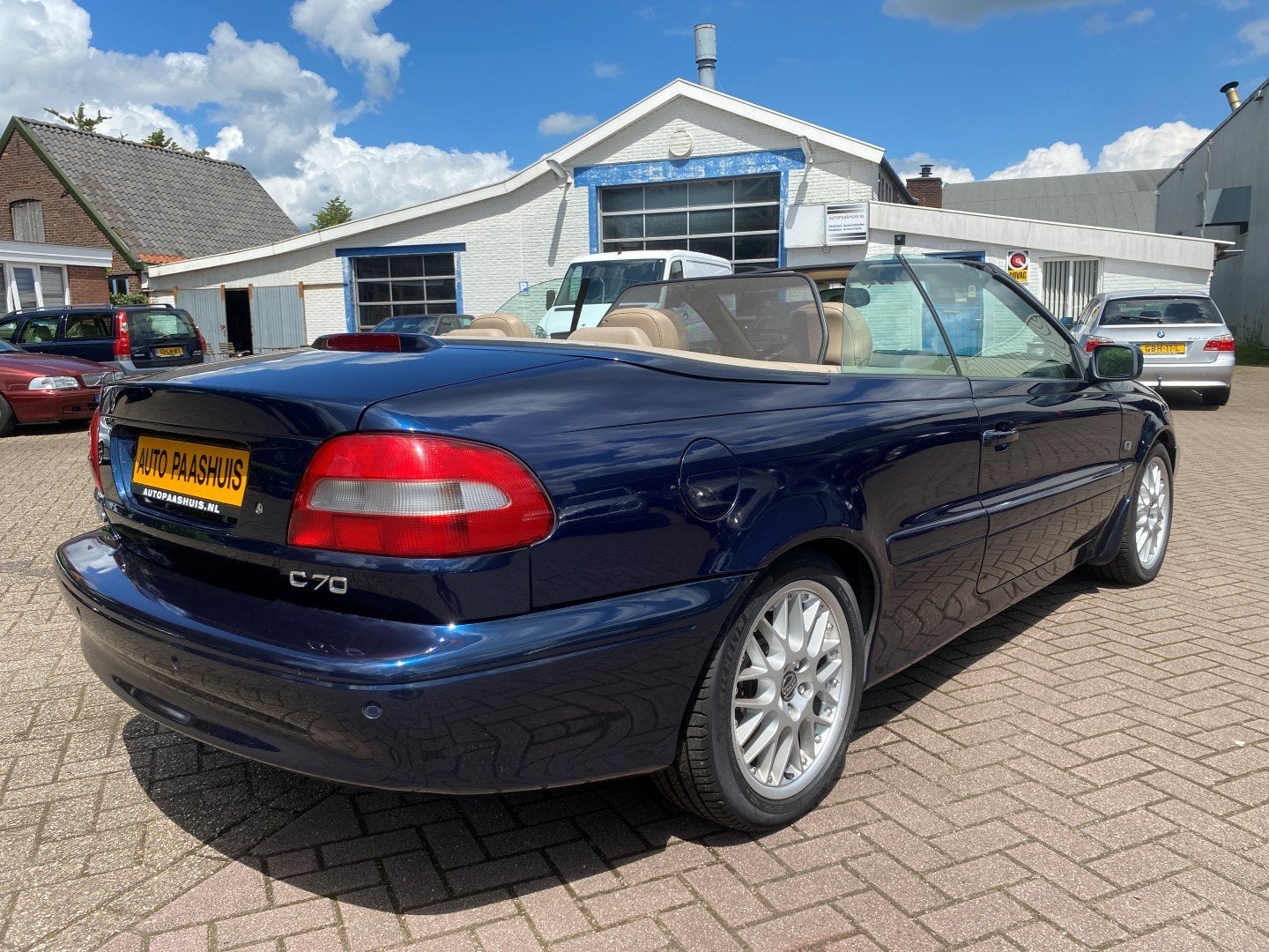 Volvo C70 2.4T Luxury Cabrio Youngtimer (bj 1999), Auto's, Voorwielaandrijving, Dealer onderhouden, Cabriolet, Alcantara