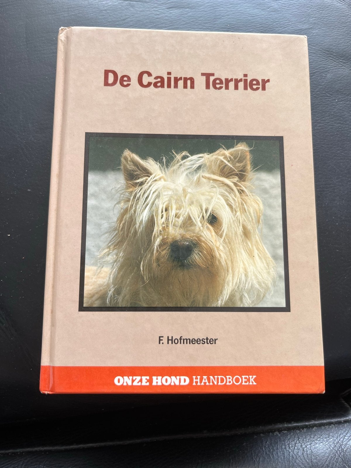 De Cairn Terrier - F. Hofmeester - Honden Handboek, Ophalen of Verzenden, Zo goed als nieuw, Honden