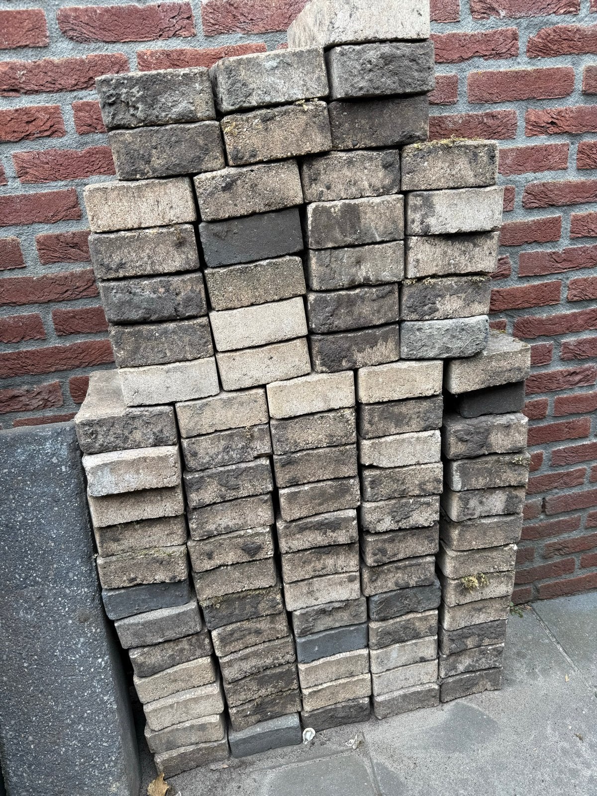 Gratis af te halen bestrating, Gebruikt, Klinkers, Ophalen of Verzenden, 10 m² of meer