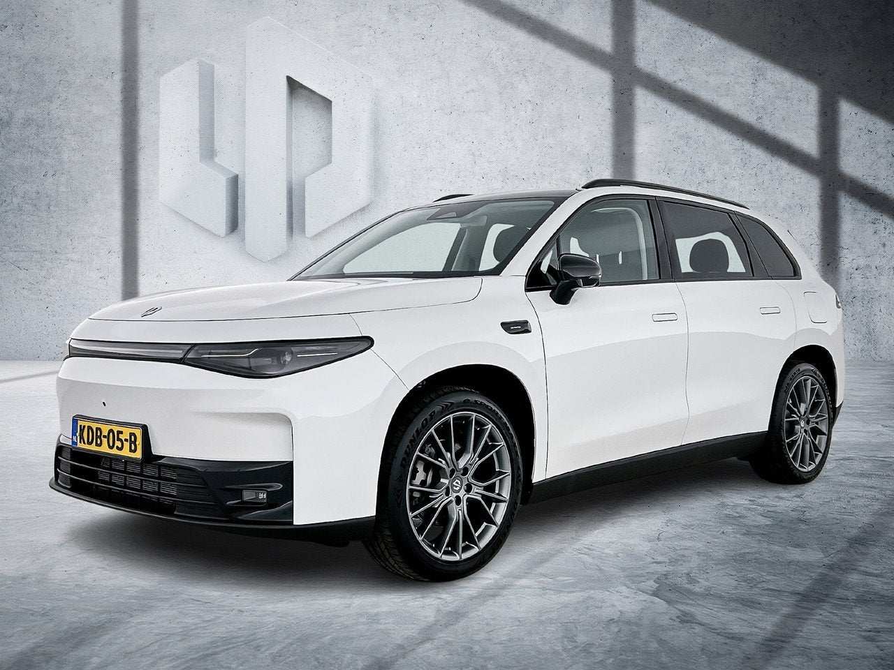 Leapmotor C10 Design REEV 28.4 kWh | Rijklaar | (bj 2026), Auto's, Automaat, Gebruikt, 4 cilinders, 59 km/l