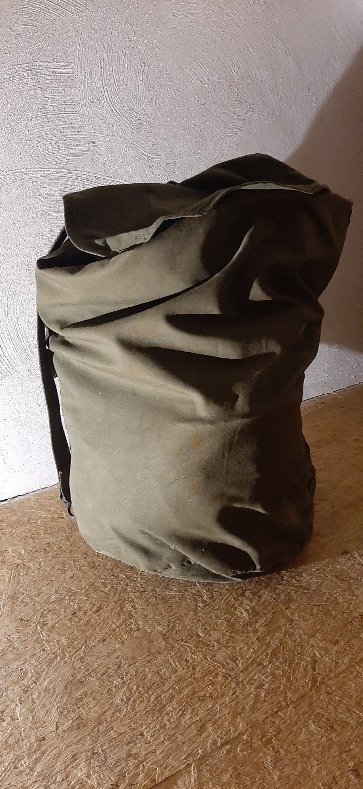 Plunjezak vol militaria kleding, schoenen en veel meer, Verzamelen, Ophalen, Landmacht, Overige gebieden, Kleding of Schoenen