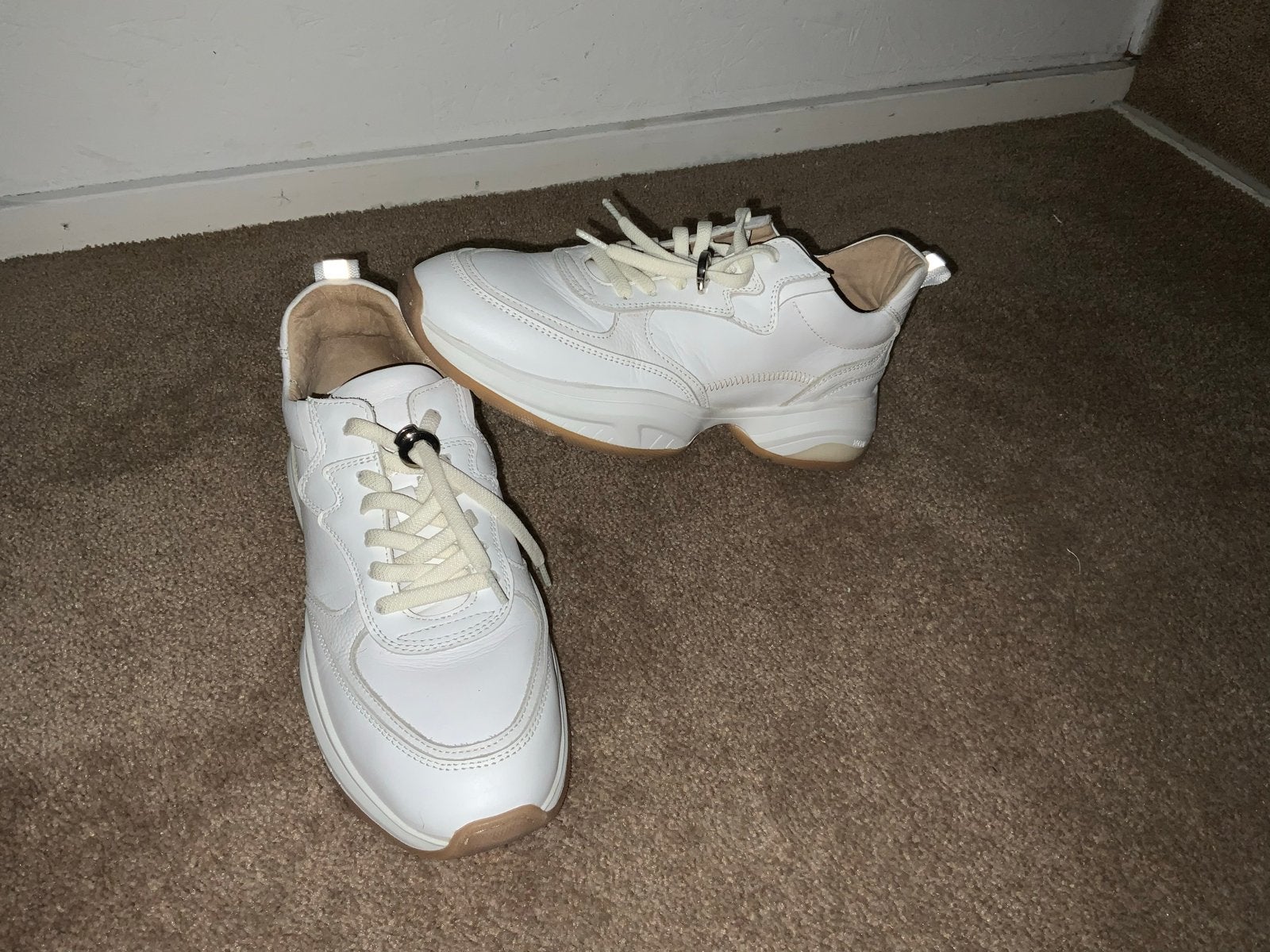 Witte sneakers - Zo goed als nieuw, Ophalen of Verzenden, Zo goed als nieuw, Wit, Sneakers of Gympen