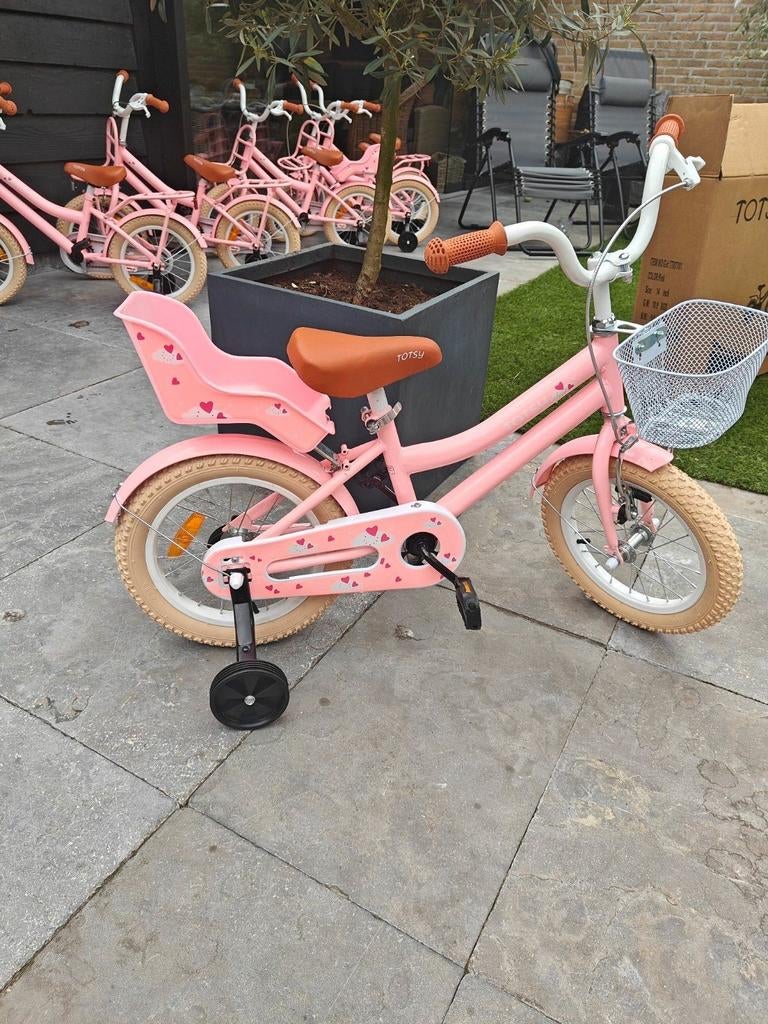 Meisjes fiets 14 inch met mand&poppenzitje NOG MAAR 6 STUKS!, Fietsen en Brommers, Fietsen | Kinderfietsjes, Ophalen, Nieuw, Minder dan 16 inch