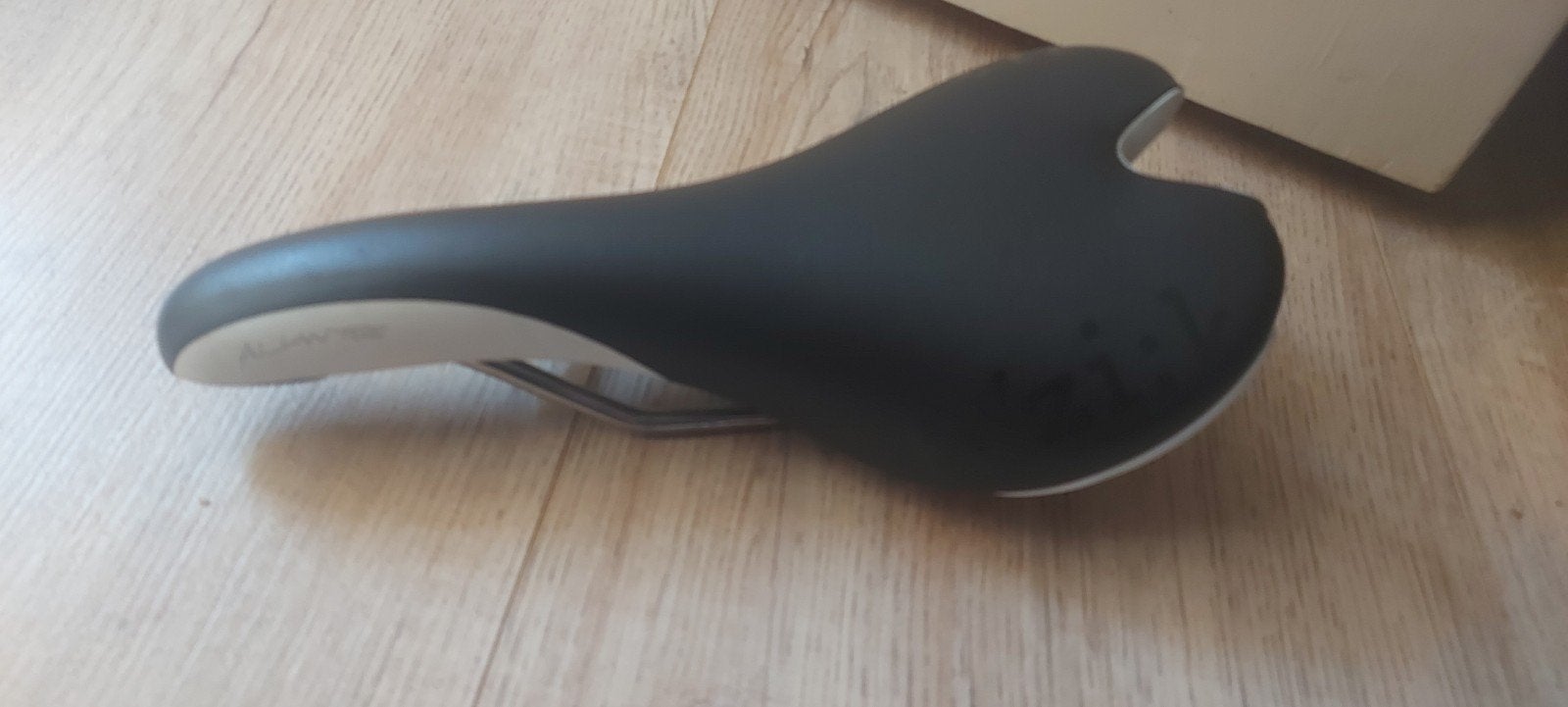 Fizik Aliante fietszadel, Gebruikt, Overige materialen, Ophalen of Verzenden, Zadel