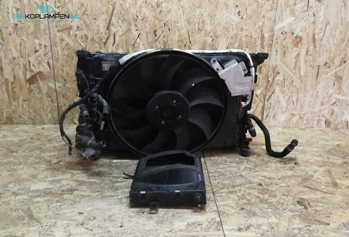 Mercedes A Klasse W176 45 AMG Voorfront Koelerpakket radiate, Ophalen, Gebruikt, -, Bumper