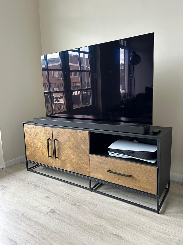 TV-meubel Vinito (154 Cm) eiken fineer zwart/naturel, Huis en Inrichting, Kasten | Televisiemeubels, Ophalen, 150 tot 200 cm, Eikenhout