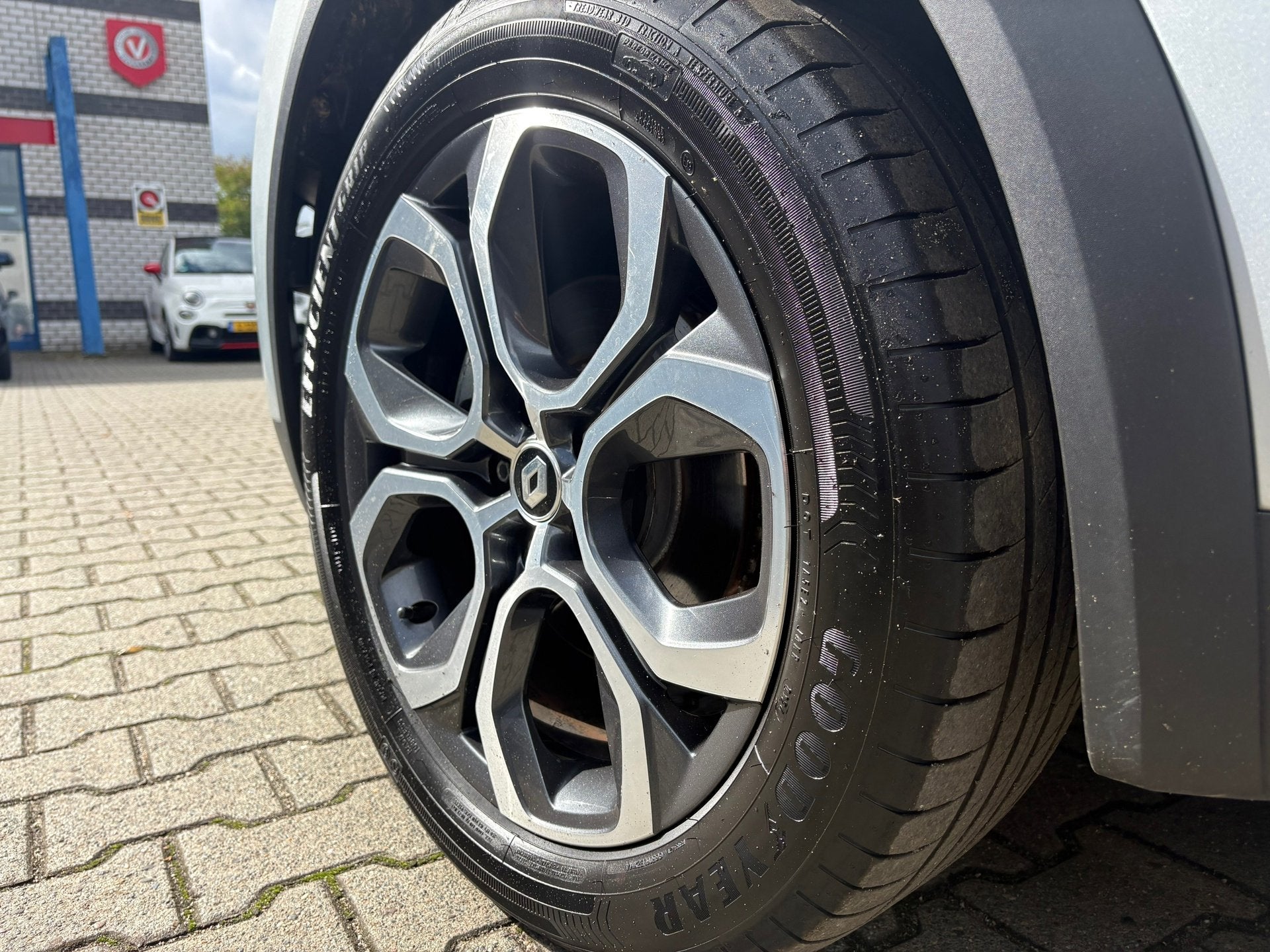 Renault Captur 1.6 E-Tech full hybrid 145 techno (BOVAG/RIJK, 12 maanden, Stof, Gebruikt, Zwart