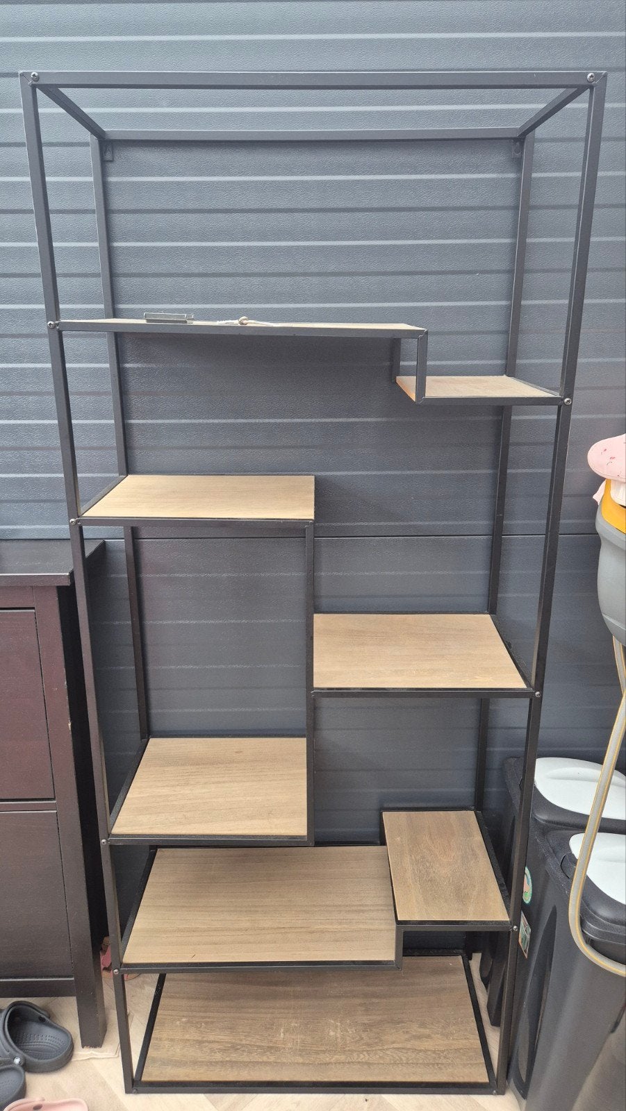 Modern metalen rek met houten planken, Ophalen, Zo goed als nieuw, 25 tot 50 cm, 50 tot 100 cm