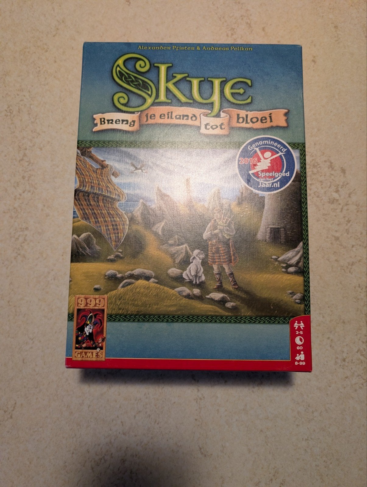 Skye Bordspel: Breng je eiland tot bloei (999 Games), Vijf spelers of meer, Ophalen of Verzenden, Zo goed als nieuw, 999 Games