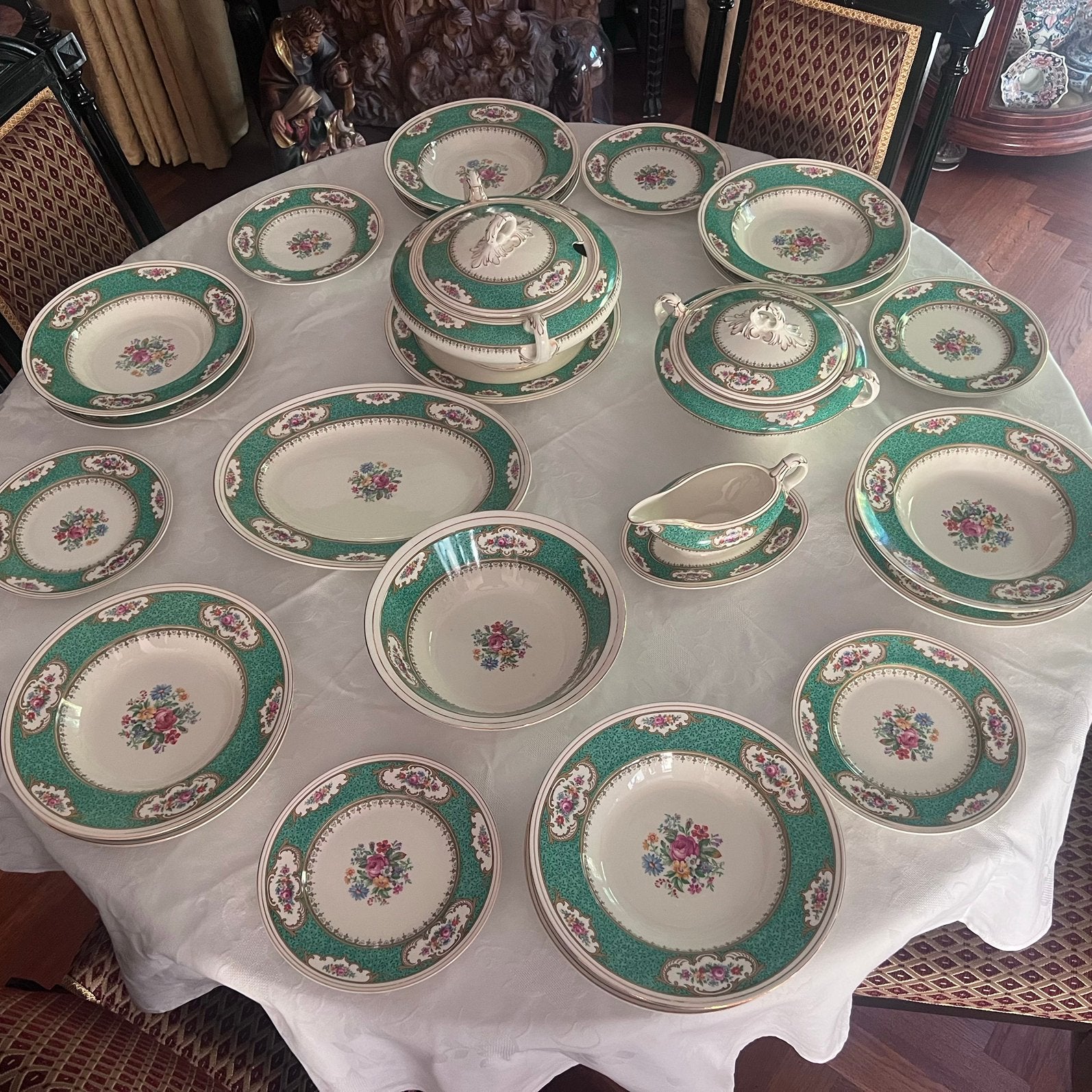Majestic Empire England 12 pers 75 jaar oud eetservies, Antiek en Kunst, Ophalen