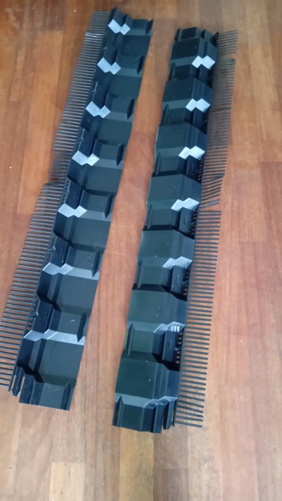 Nieuwe dakrand vogelwering / dakafdichting ventilatie strips, Overige materialen, Gebruikt, Minder dan 5 m², Ophalen
