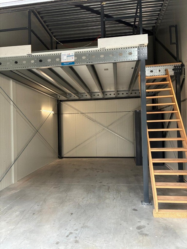 Nog 1 beschikbaar: te huur / koop: opslagruimte /werkplaats, 62 m², Huur, Opslag of Loods