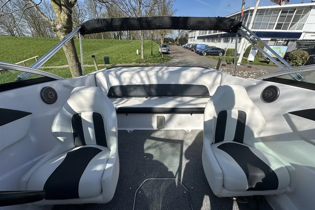 Four Winns H190 Freedom 2016 | 170 vaaruren | incl. trailer, Watersport en Boten, Speedboten, Overige merken, Binnenboordmotor