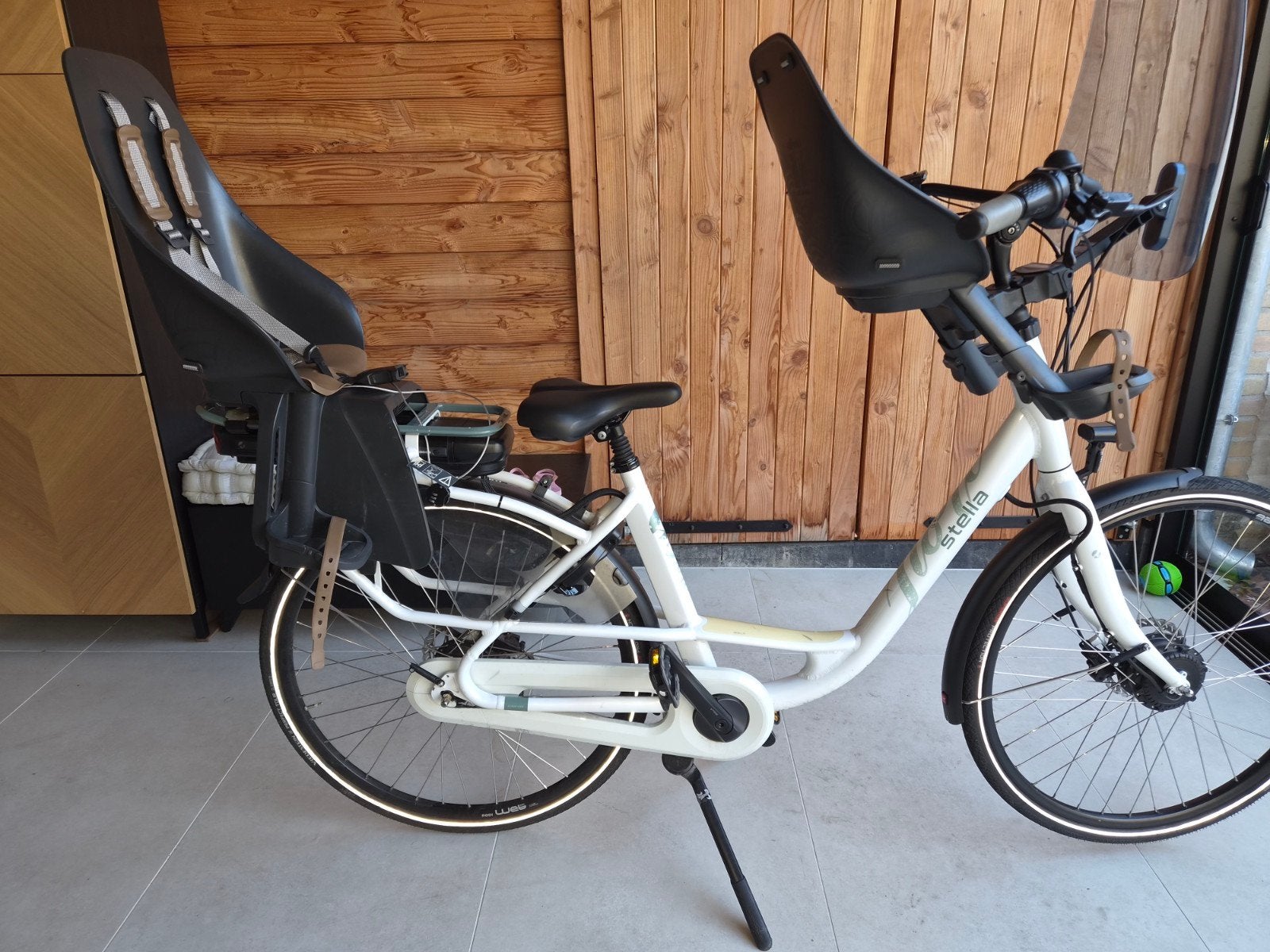 Stella elektrische fiets met optioneel 2 kinderzitjes en win, Ophalen, Zo goed als nieuw, Schijfrem, Versnellingen