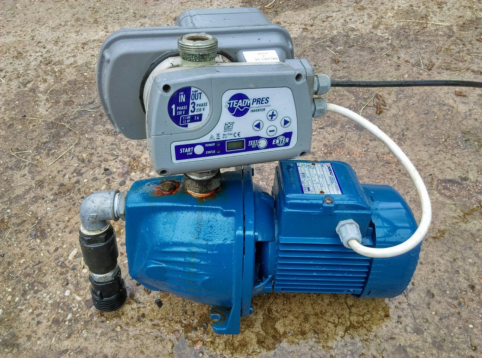 pedrollo pomp met frequentie regelaar hydrofoor, Ophalen, ., Zo goed als nieuw, .