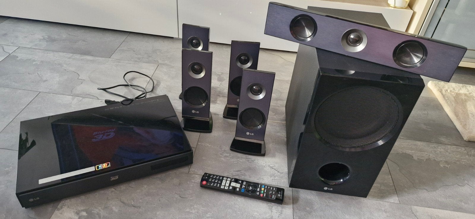 Home Cinema systeem, luidspreker, LG,sprekers, Blu-ray-speler, 70 watt of meer, Zo goed als nieuw, Ophalen