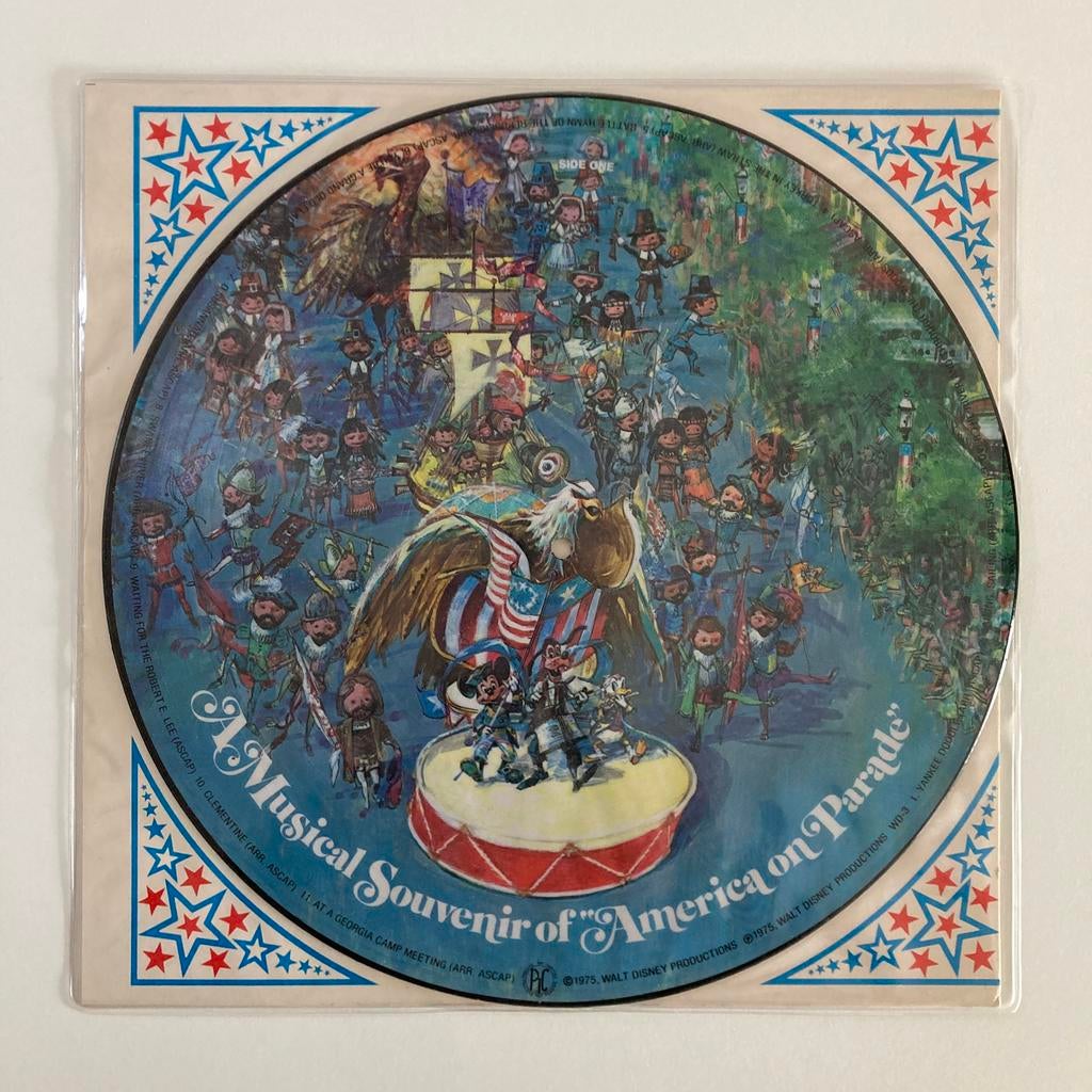 1975 Walt Disney LP ‘America on Parade’, Ophalen of Verzenden, Overige figuren, Zo goed als nieuw, Overige typen