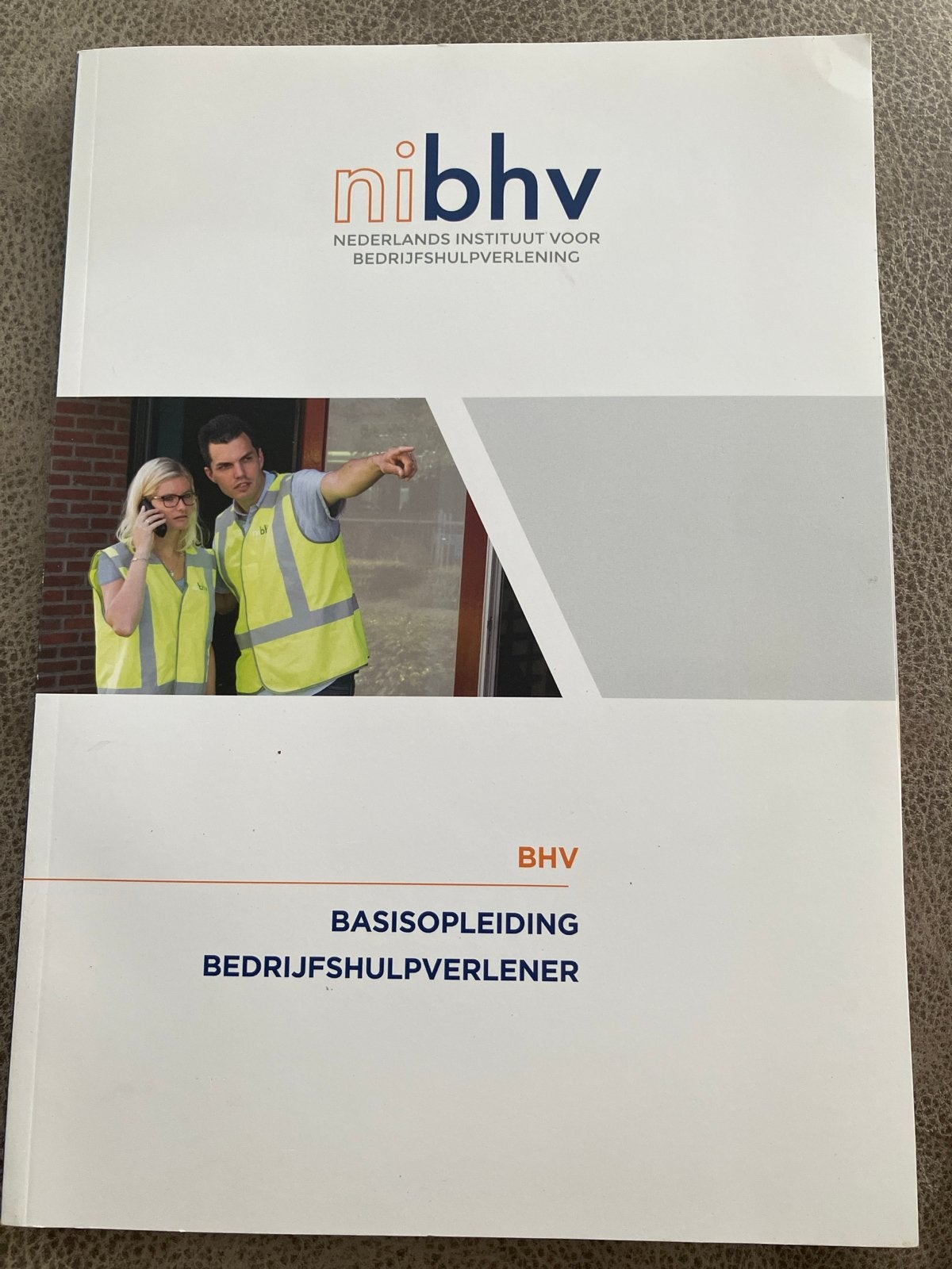 BHV Basisopleiding Bedrijfshulpverlener, niBHV, Ophalen of Verzenden, Gelezen, Overige niveaus